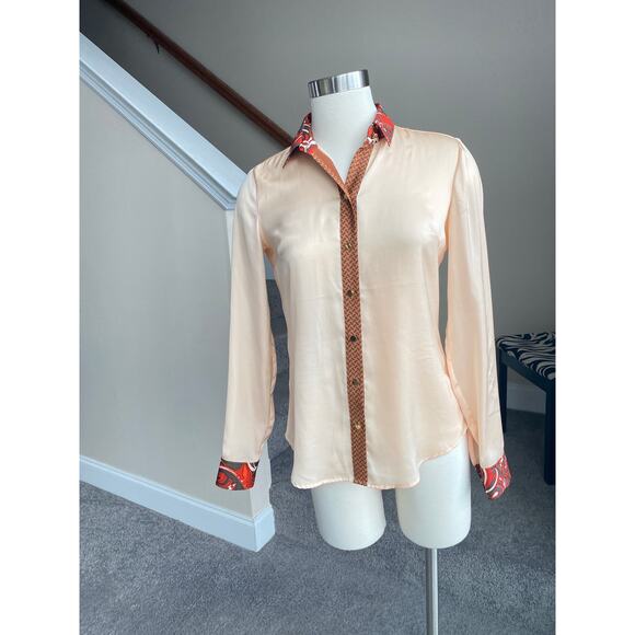 NY & Co sheen cream button down blouse with retro print collar, size XS - Picture 9 of 14